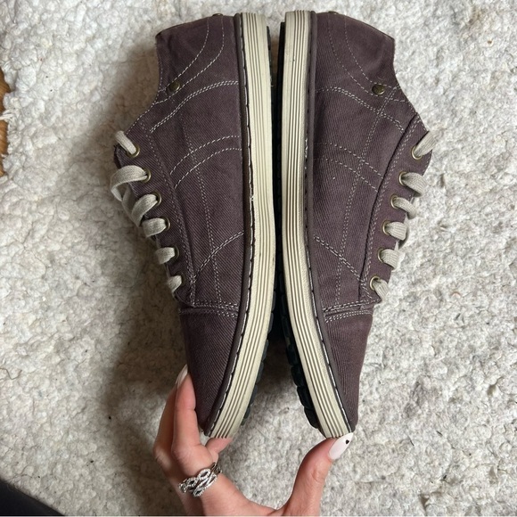 Sketchers Mens Brown Denim and Tan Relaxed Fit Memory Foam Low Sneakers SZ 11 - Picture 4 of 11